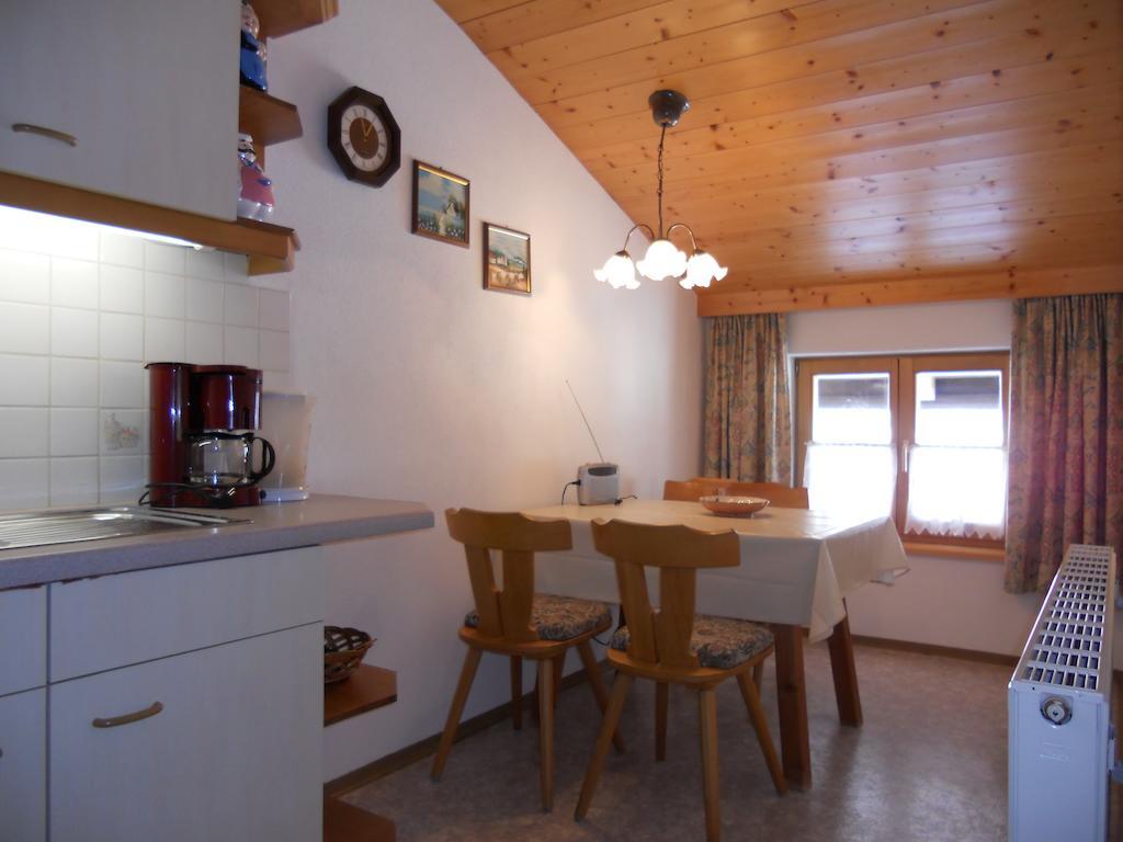 Ferienwohnung Urblhof Leutasch Zimmer foto