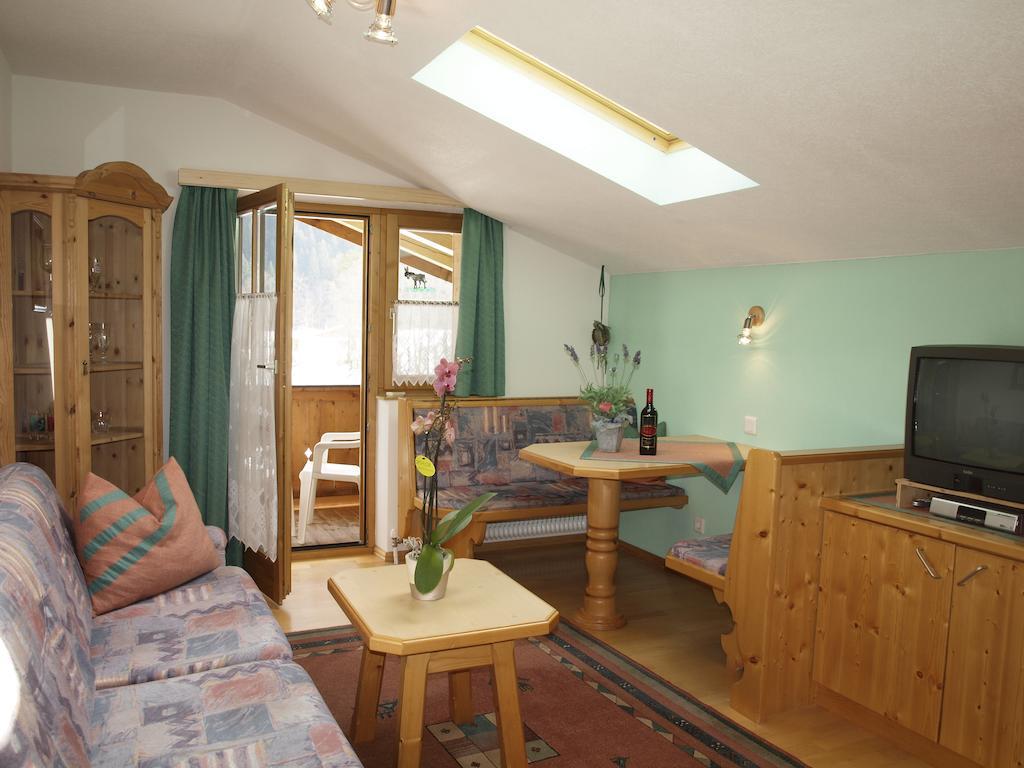 Ferienwohnung Urblhof Leutasch Zimmer foto